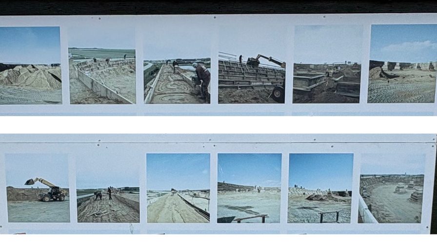 Fotodokumentation der Entstehung der Sandskulpturen in Søndervig – vom Aufschütten und Verdichten des Sandes bis zur Formgebung