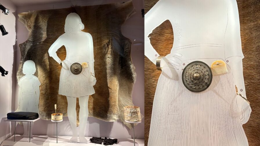 Rekonstruktion der Kleidung des Egtved-Mädchens mit bronzener Gürtelscheibe und Schmuck aus der Bronzezeit